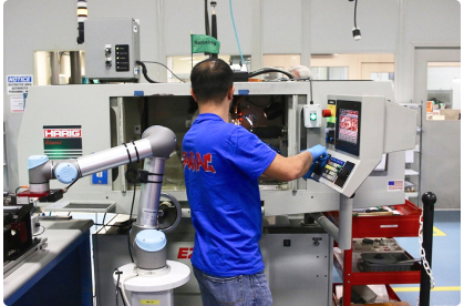 協働ロボットは工程のなかで人の代わりになります